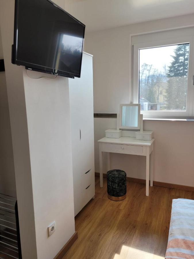 Ferienwohnung Stoisser Mureck Bagian luar foto